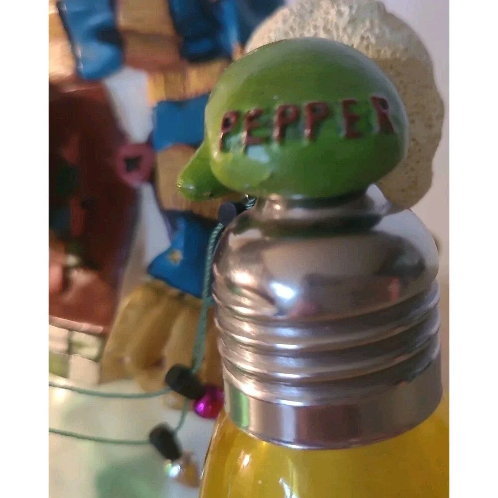 Snowman Salt and Pepper Holder Shakers Christmas Bulbs Magnetic